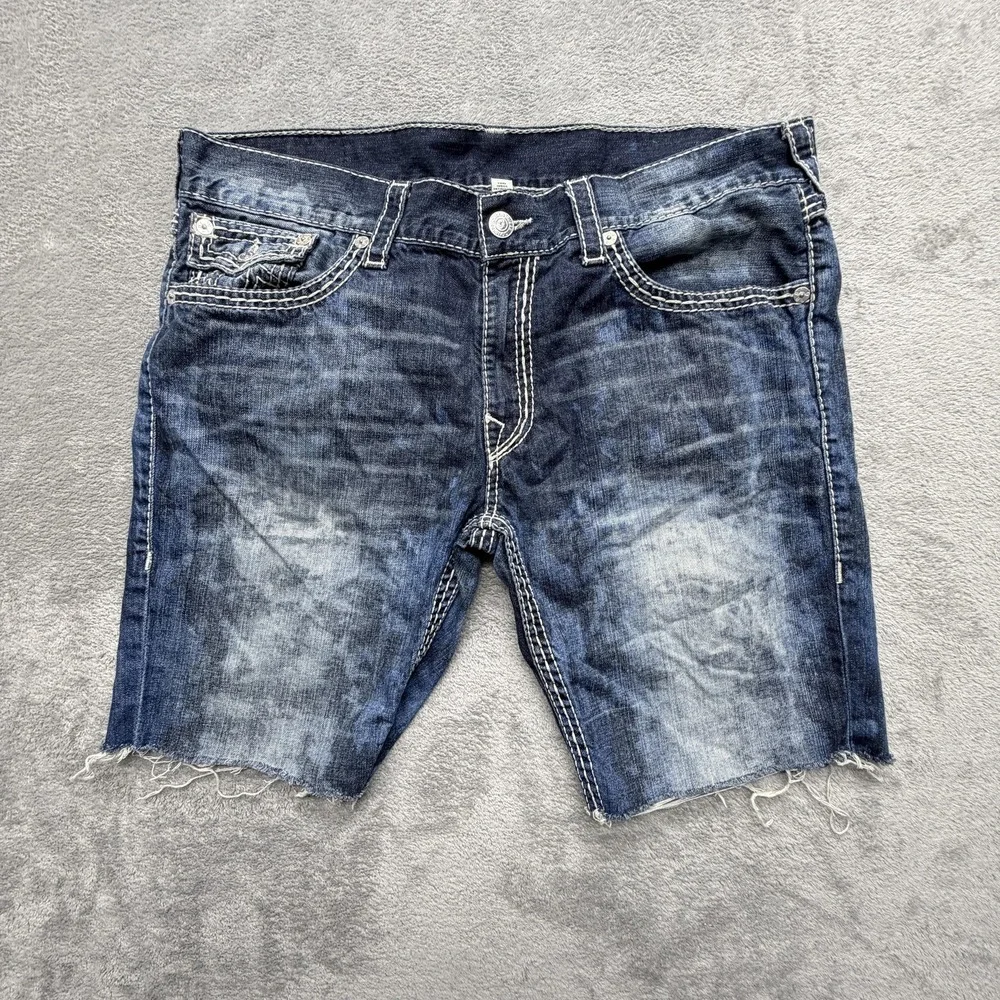 True Religion Shorts Mens Measured 40x9 Blue Bermuda Denim Distressed Pockets